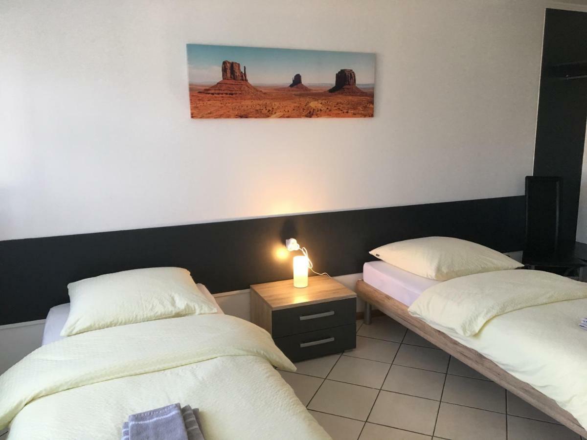 Studio Lora RM 1221 Saint-Louis  Luaran gambar