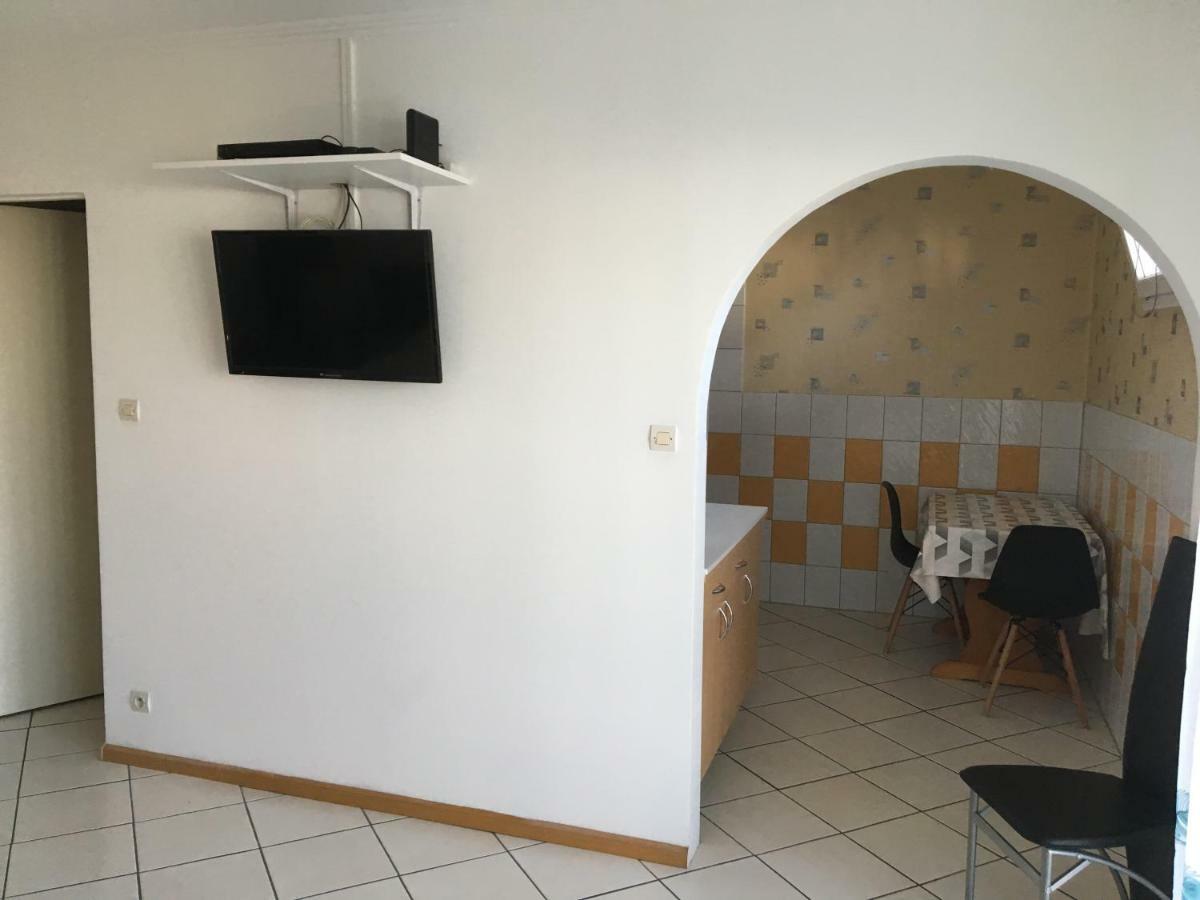 Studio Lora RM 1221 Saint-Louis  Luaran gambar
